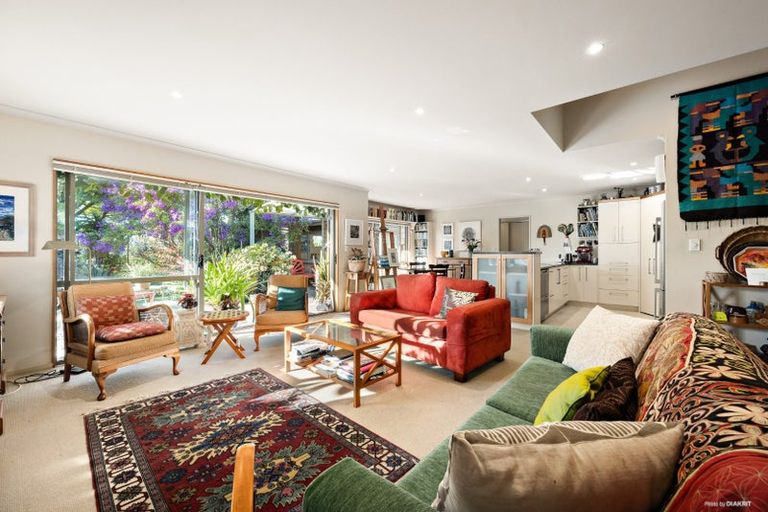 Photo of property in 3 Rakau Views, Orewa, 0931