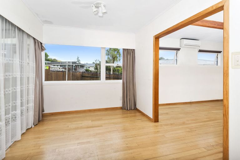 Photo of property in 1/13 Beldon Place, Pakuranga Heights, Auckland, 2010