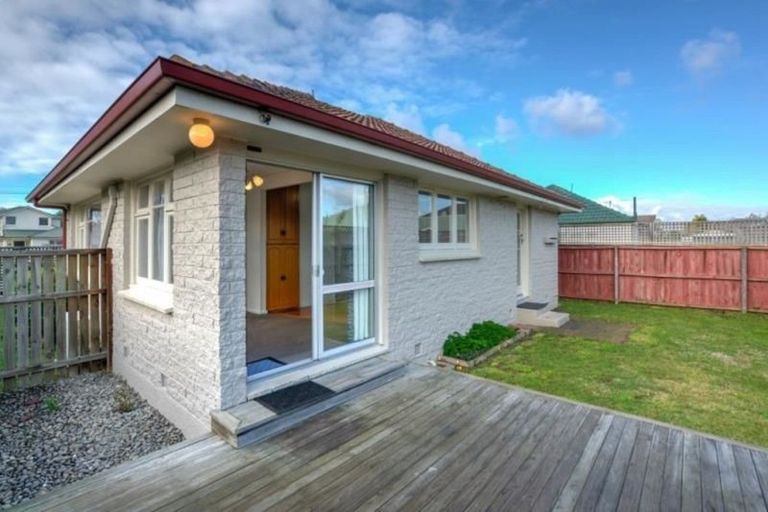 Photo of property in 2/45 Hounslow Street, Ilam, Christchurch, 8041