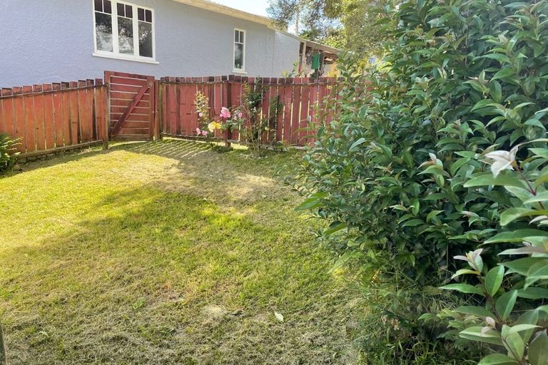 Photo of property in 2/80a Woodglen Road, Glen Eden, Auckland, 0602
