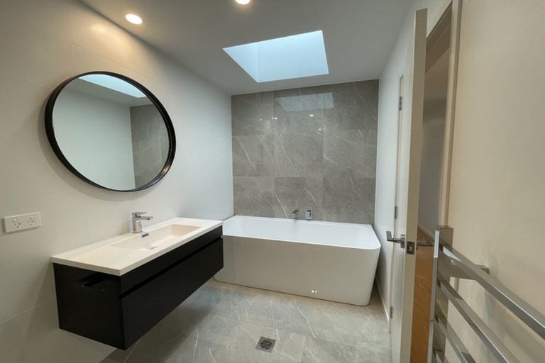 Photo of property in 25 Paihere Street, Huapai, Kumeu, 0810