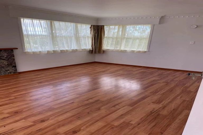 Photo of property in 24 Ted William Street, New Windsor, Auckland, 0600