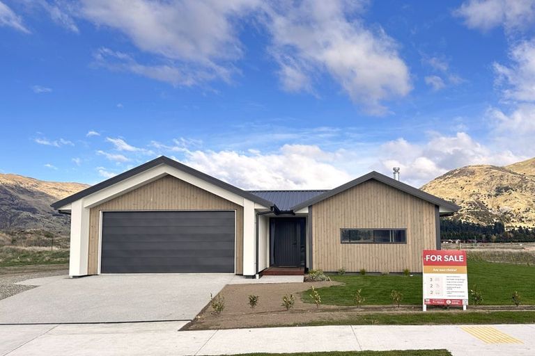 Photo of property in 42 Deans Drive, Wanaka, 9382