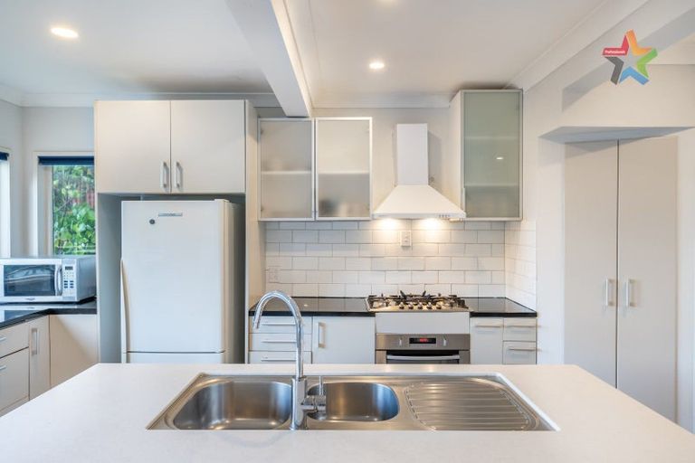 Photo of property in 15 Ferry Road, Days Bay, Lower Hutt, 5013