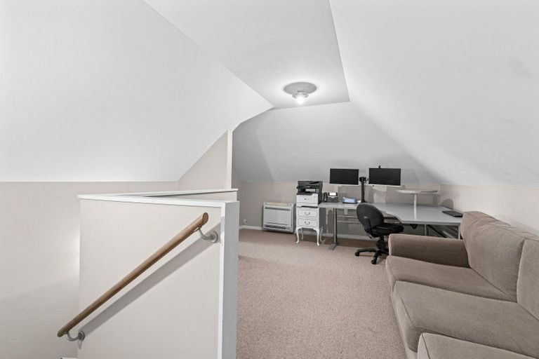 Photo of property in 21 Welsford Street, Woodend, 7610