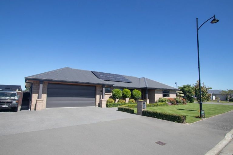 Photo of property in 17 Whiteoak Grove, Tinwald, Ashburton, 7700