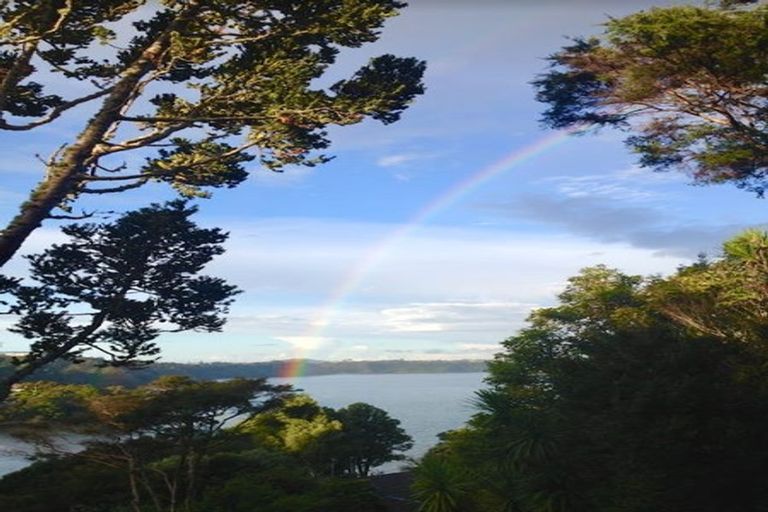 Photo of property in 11 Opou Road, Titirangi, Auckland, 0604