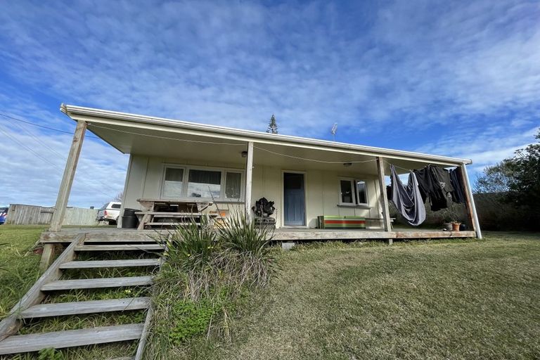Photo of property in 37 Tasman Road, Otaki Beach, Otaki, 5512