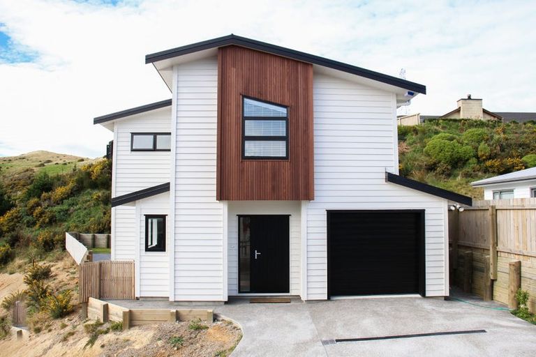 Photo of property in 1 Saba Way, Grenada Village, Wellington, 6037