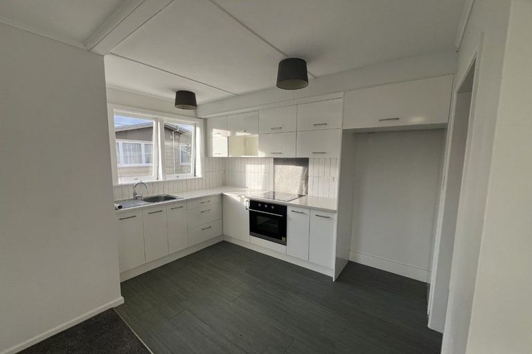 Photo of property in 1/7 Lillian Place, Orewa, 0931