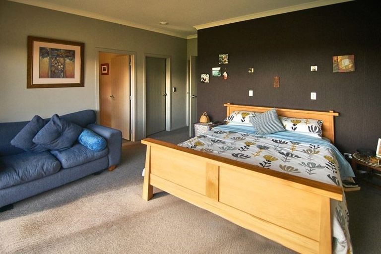 Photo of property in 10 Millbrook Drive, Waiuku, 2683