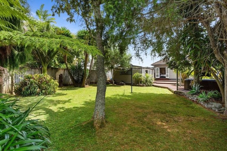 Photo of property in 32 Onewa Road, Northcote Point, Auckland, 0627