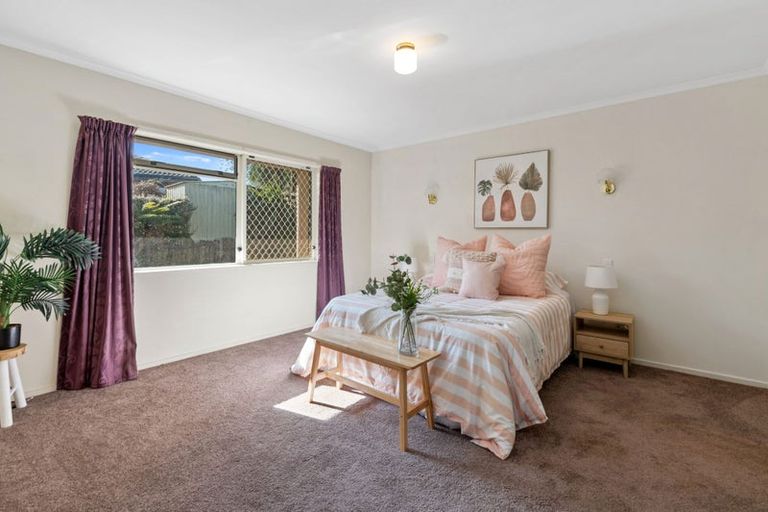 Photo of property in 16 Thelma Place, Lynmore, Rotorua, 3010