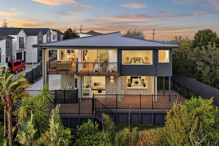Photo of property in 50 Bleakhouse Road, Howick, Auckland, 2014