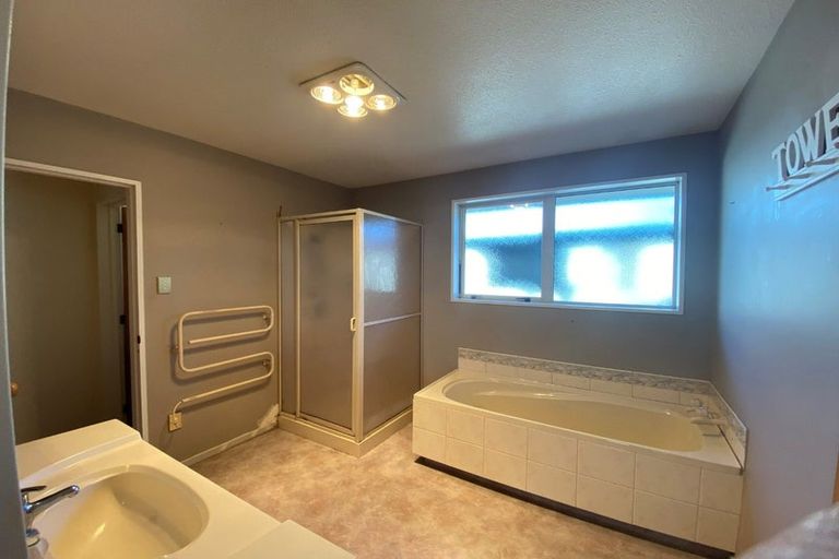 Photo of property in 22 Bella Rosa Drive, Hei Hei, Christchurch, 8042