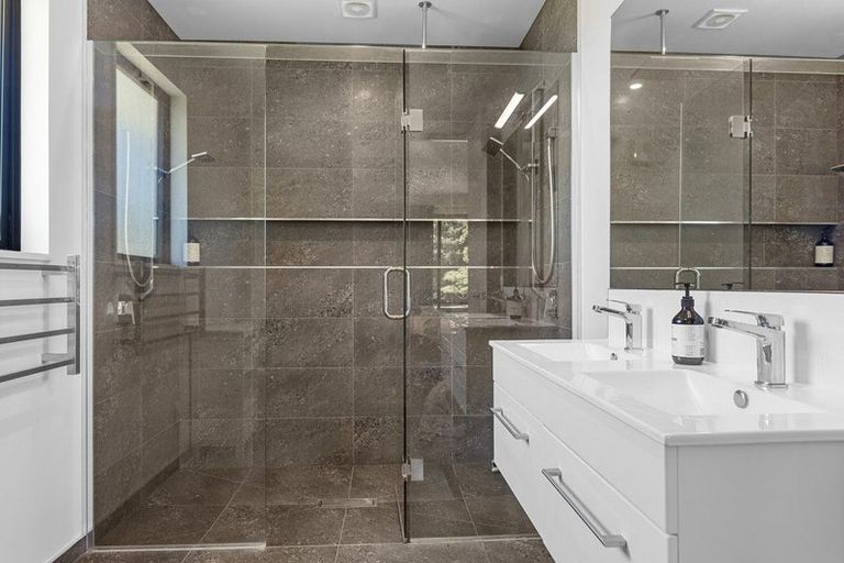 Photo of property in 33 Langes Road, Marshland, Christchurch, 8051