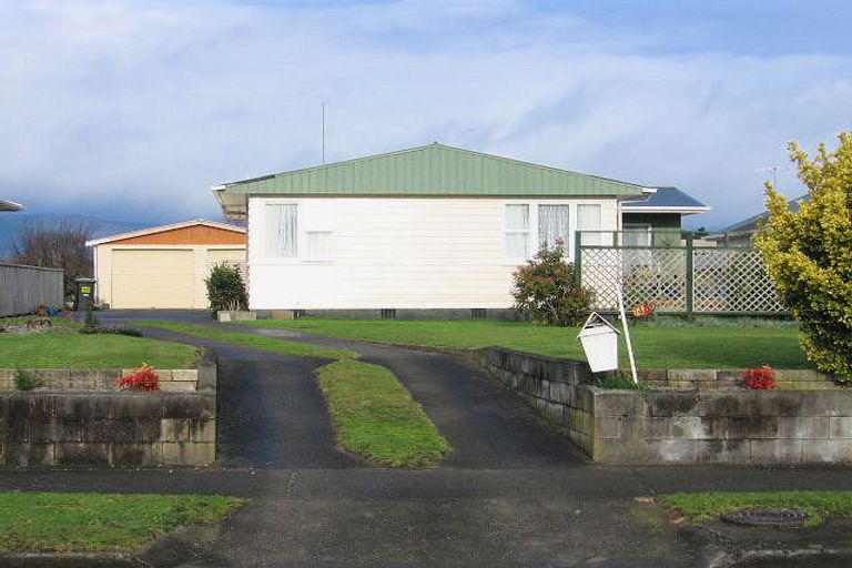 Photo of property in 140 Limbrick Street, Terrace End, Palmerston North, 4410