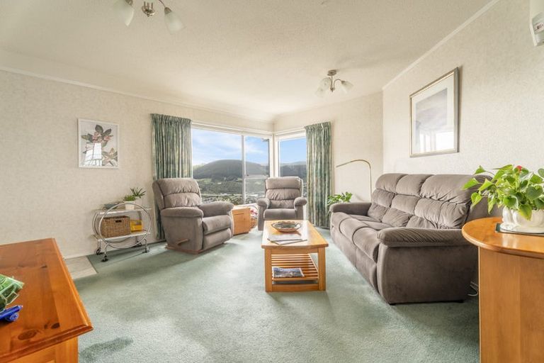 Photo of property in 9 Chastudon Place, Tawa, Wellington, 5028