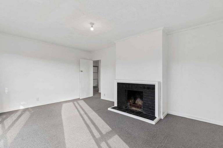 Photo of property in 24 Willerton Avenue, New Lynn, Auckland, 0600