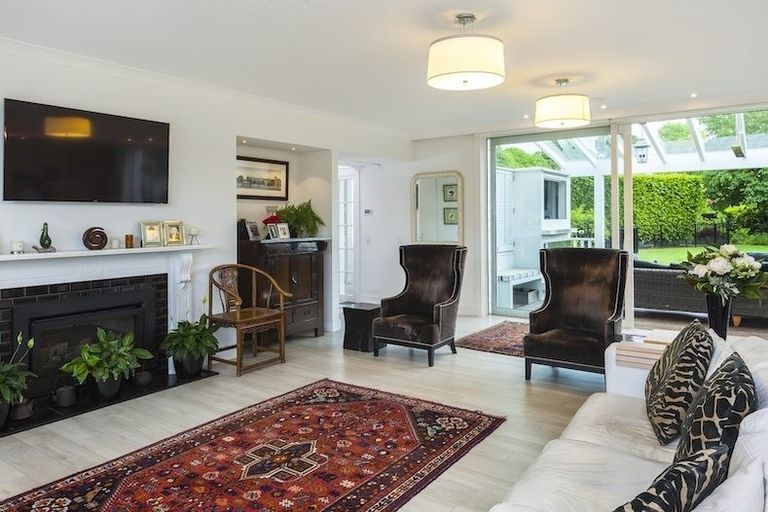 Photo of property in 11 Pentlow Place, Fendalton, Christchurch, 8052