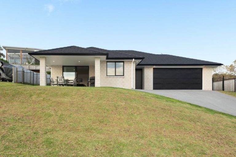 Photo of property in 101 Falcon Drive, Welcome Bay, Tauranga, 3112