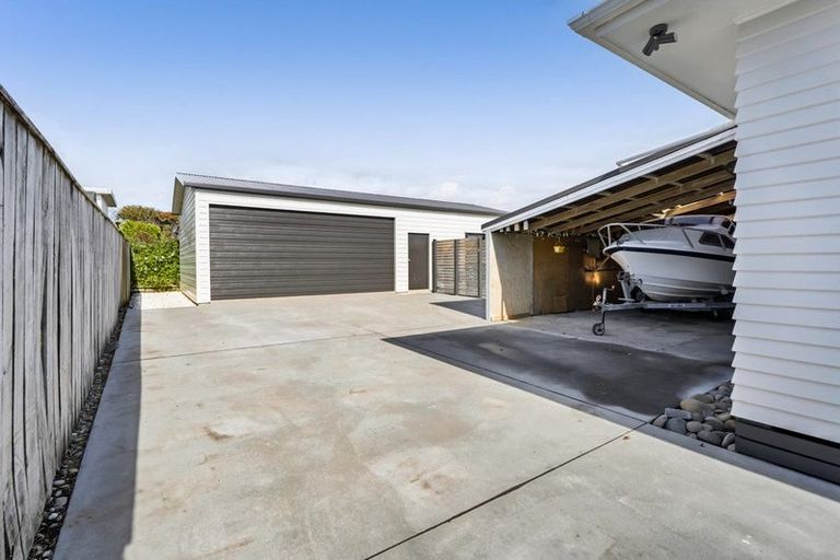 Photo of property in 3 Smith Road, Merrilands, New Plymouth, 4312