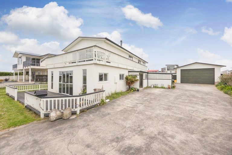 Photo of property in 67 Hartley Street, Foxton Beach, Foxton, 4815