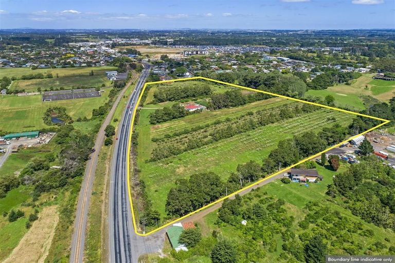Photo of property in 529 State Highway 16, Kumeu, 0810