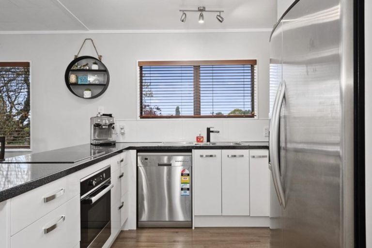 Photo of property in 17 Bayview Street, Te Puke, 3119