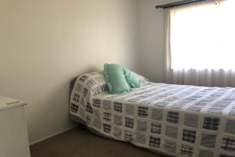 Photo of property in 10/177 Onewa Road, Birkenhead, Auckland, 0626