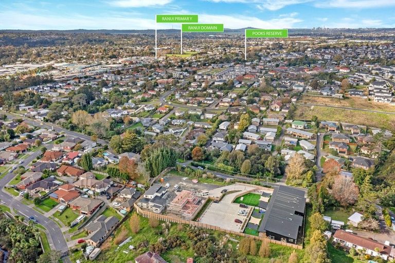 Photo of property in 41e Candia Road, Swanson, Auckland, 0614