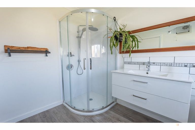 Photo of property in 1 Regent Street, Waimate, 7924
