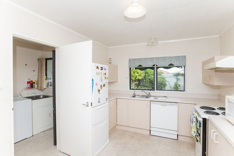 Photo of property in 3/41 Carnarvon Street, Gisborne, 4010