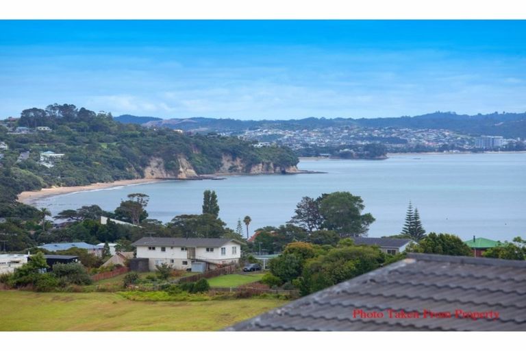 Photo of property in 62 Stanmore Bay Road, Stanmore Bay, Whangaparaoa, 0932
