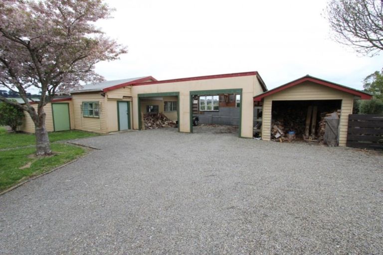 Photo of property in 15 Haswell Street, Eketahuna, 4900