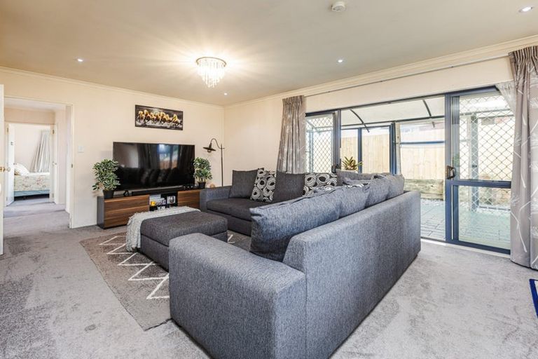 Photo of property in 5 Footwide Place, Weymouth, Auckland, 2103