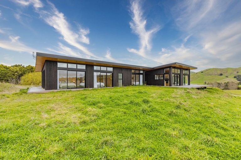 Photo of property in 360a Longbush Road, Hinakura, Masterton, 5884