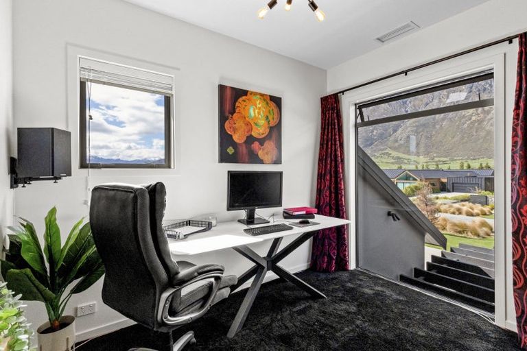 Photo of property in 1 Afton Lane, Jacks Point, Queenstown, 9371