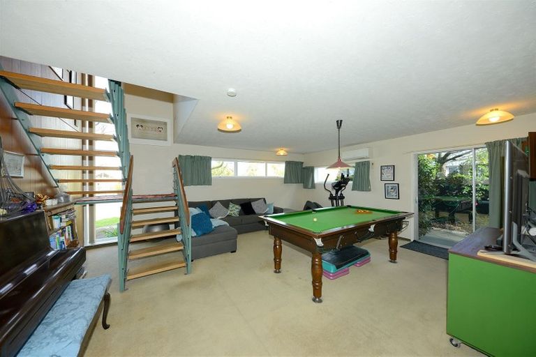 Photo of property in 20 Sandringham Place, Bryndwr, Christchurch, 8053
