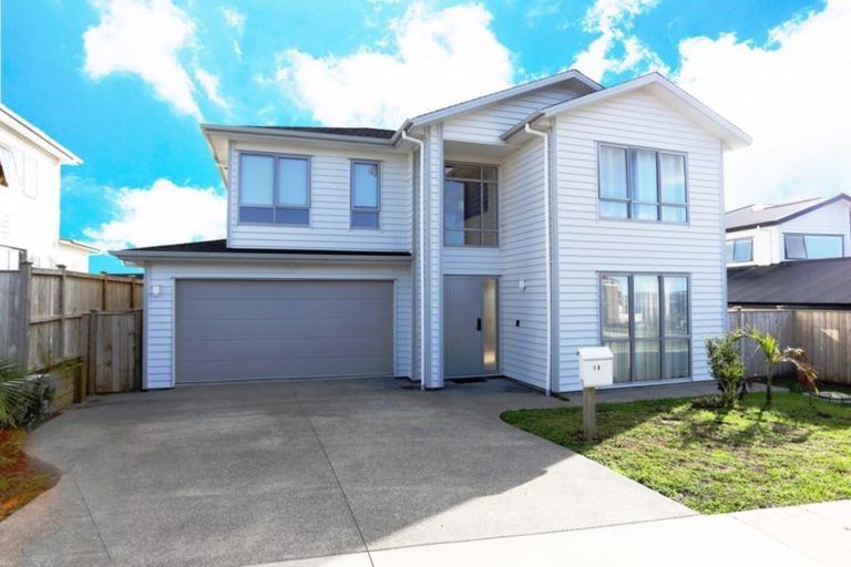 Photo of property in 18 Kingfisher Road, Silverdale, 0932