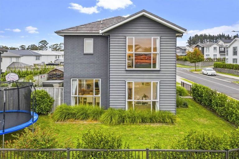 Photo of property in 39 Forbes Mccammon Drive, Swanson, Auckland, 0614