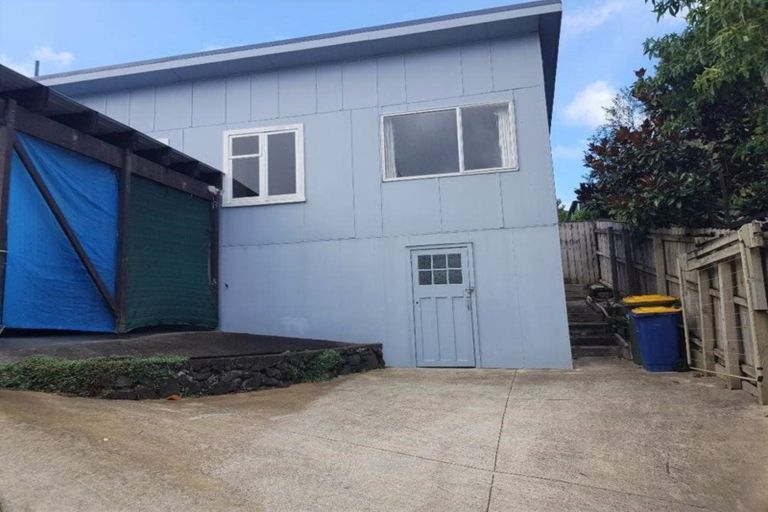 Photo of property in 1/10 Blease Street, New Lynn, Auckland, 0600