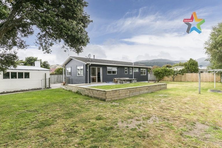 Photo of property in 42 Parakai Street, Paraparaumu, 5032