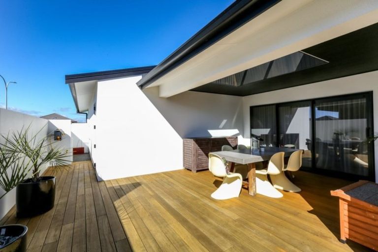 Photo of property in 3 Ryder Drive, Waiwhakaiho, New Plymouth, 4312