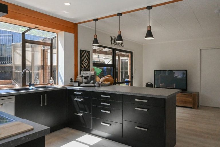 Photo of property in 42 Tawhai Place, Parahaki, Whangarei, 0112