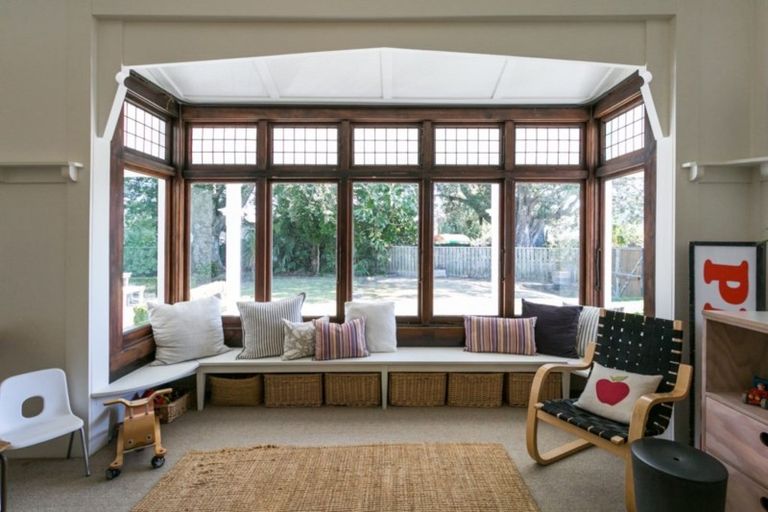 Photo of property in 14 Selwyn Road, Hospital Hill, Napier, 4110