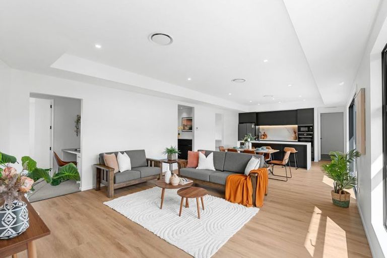 Photo of property in 2 Ferbane Way, Halswell, Christchurch, 8025