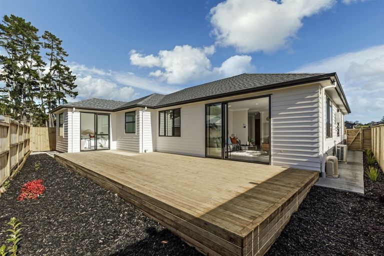 Photo of property in 107 Schoolside Road, Kumeu, 0810