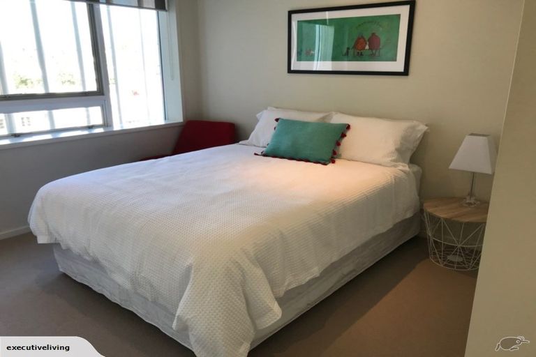 Photo of property in 22 Liardet Apartments, 301/22 Liardet Street, New Plymouth, 4310