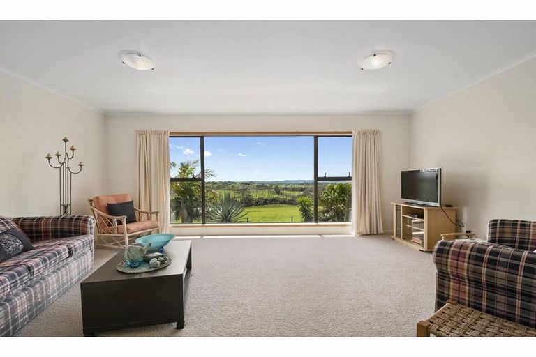 Photo of property in 14 Peters Lane, Taupaki, Henderson, 0782